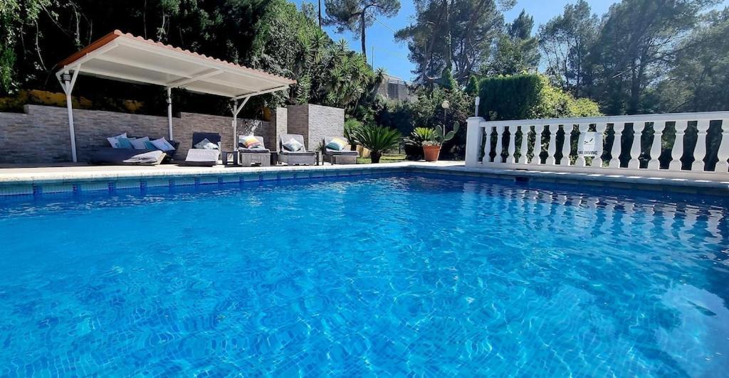 Wonderful Villa, Heated Pool, Near Beautiful Town Alboy Exterior foto